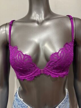 PINK Victoria's Secret Lace Bra in Magenta Purple